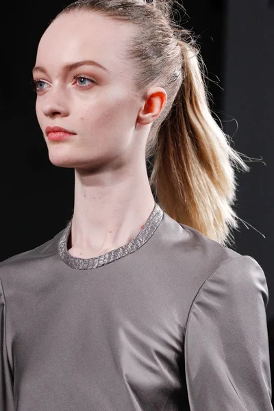 Look 14